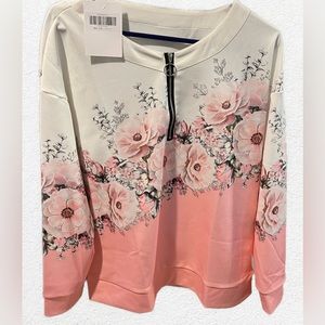 Woman’s Large floral top nwt